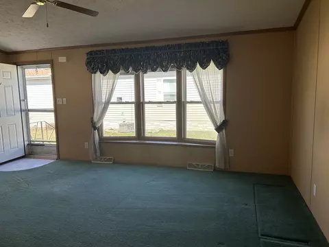 2230 Sunrise Dr, Belvidere, IL 61008 photo 5