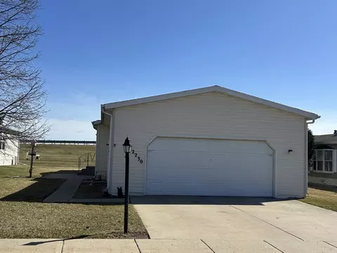 2230 Sunrise Dr, Belvidere, IL 61008 photo 3