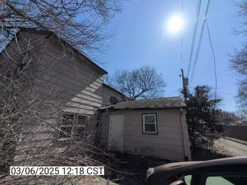 1209 S 14th St, Mattoon, IL 61938 photo 2