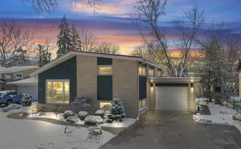 5 E Sunset Rd, Mount Prospect, IL 60056