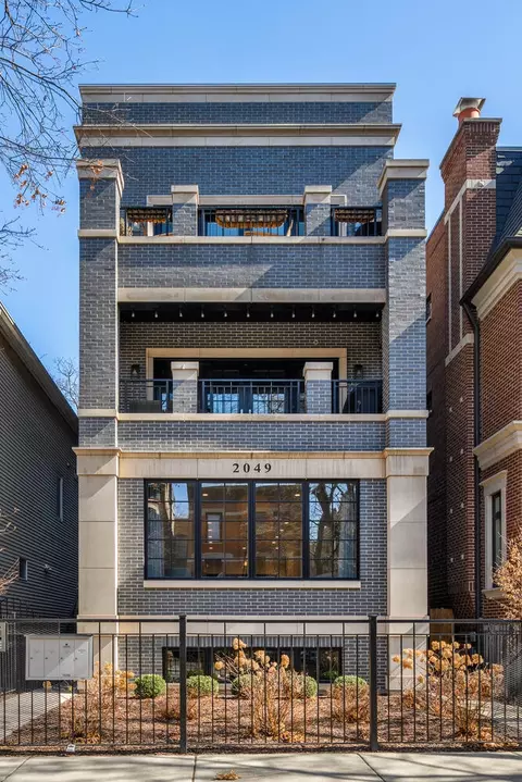 2049 N Bissell St #1, Chicago, IL 60614