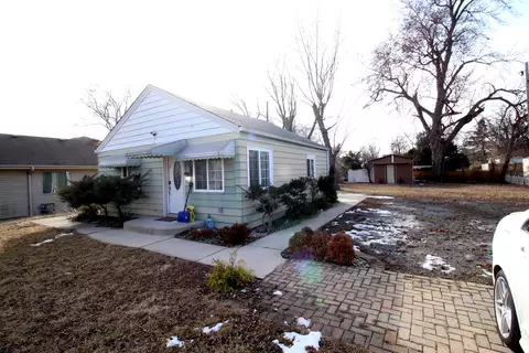 2 N760 Beverly Ave, Addison, IL 60101