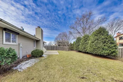 Exterior - 545 Tennyson Dr, Wheaton, IL 60189 photo 8 of 8
