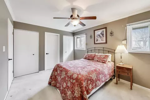 Bedroom - 545 Tennyson Dr, Wheaton, IL 60189 photo 2 of 5