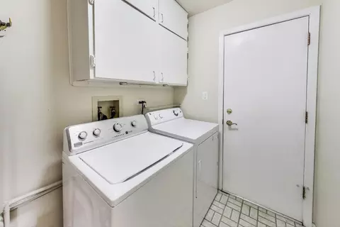 Other - 545 Tennyson Dr, Wheaton, IL 60189 photo 2 of 5