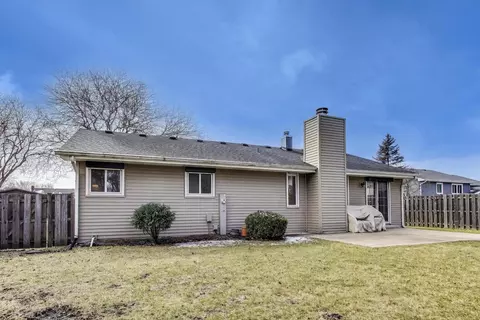 Other - 545 Tennyson Dr, Wheaton, IL 60189 photo 4 of 5