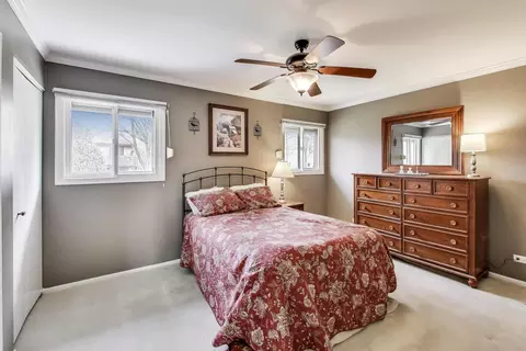 Bedroom - 545 Tennyson Dr, Wheaton, IL 60189 photo 1 of 5