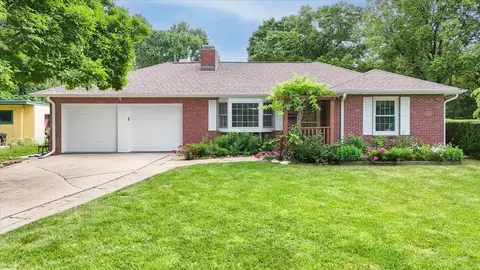 615 Haines Blvd, Champaign, IL 61820