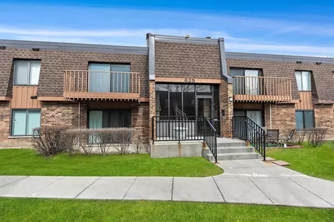 625 Derry Ct #1C, Schaumburg, IL 60193