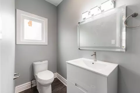 Bath - 10239 S Sangamon St, Chicago, IL 60643 photo 1 of 2