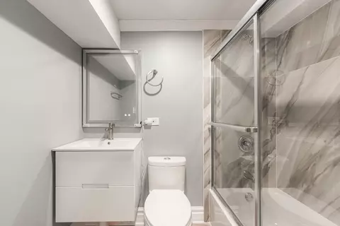 Bath - 10239 S Sangamon St, Chicago, IL 60643 photo 2 of 2
