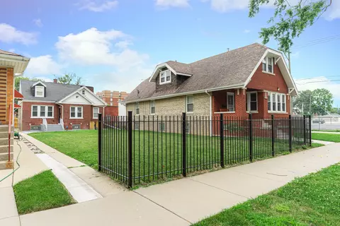 Exterior - 10239 S Sangamon St, Chicago, IL 60643 photo 7 of 9