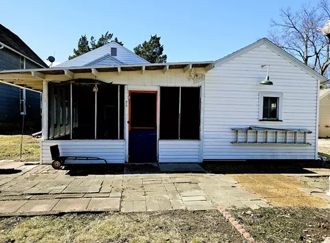 326 Grant Ave, Dixon, IL 61021 photo 32