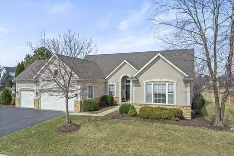 704 Spring Farm Rd, Lake Villa, IL 60046