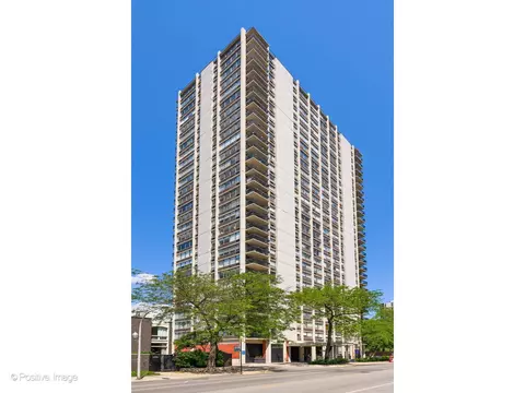 1355 N Sandburg Ter #2207D, Chicago, IL 60610