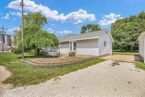324 W 6th St, Gibson City, IL 60936
