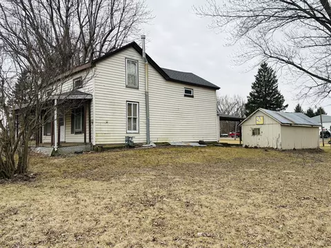 Exterior - 8788 N Main St Adeline Rd, Leaf River, IL 61047 photo 2 of 7