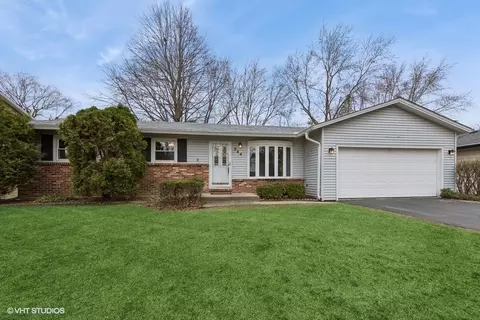 544 Arthur Dr, Cary, IL 60013