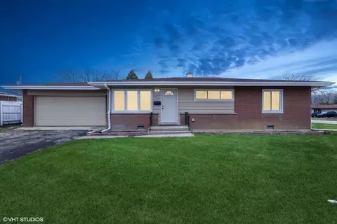 Exterior - 221 E Normandy Dr, Addison, IL 60101 photo 1 of 5