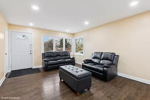 Living - 221 E Normandy Dr, Addison, IL 60101 photo 1 of 2