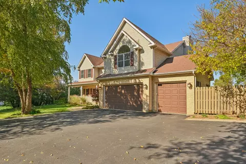 14 N599 Timber Ridge Dr, Elgin, IL 60124