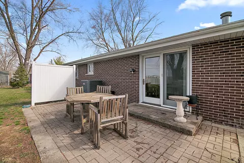 Exterior - 1415 N Erickson Dr, Kankakee, IL 60901 photo 1 of 3