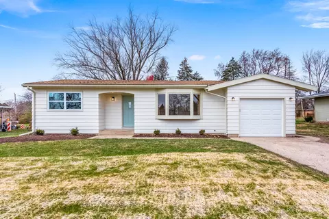 4803 Jeffrey St, Johnsburg, IL 60051