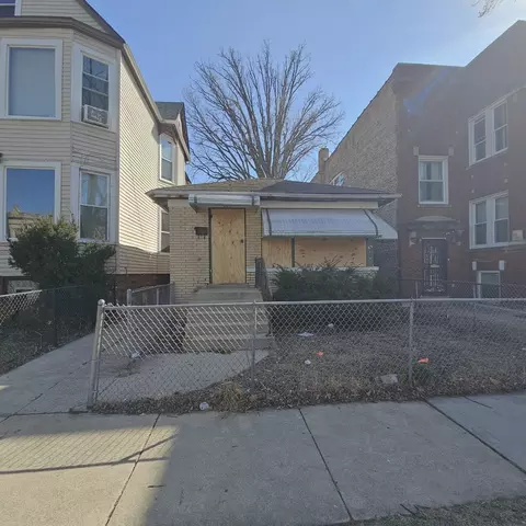 823 N Waller Ave, Chicago, IL 60651