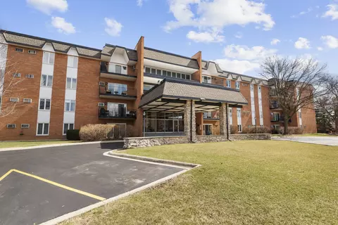 4221 Saratoga Ave #310-A, Downers Grove, IL 60515