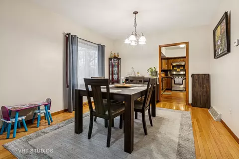Dining - 100 2nd Ave, Montgomery, IL 60538 photo 1 of 1