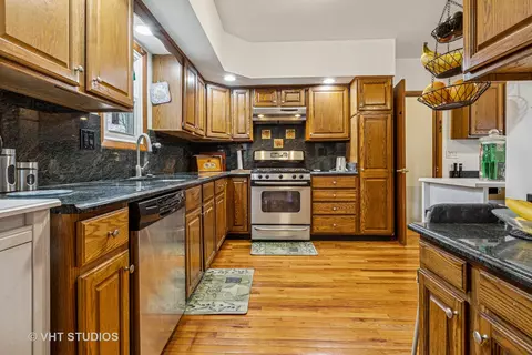 Kitchen - 100 2nd Ave, Montgomery, IL 60538 photo 1 of 2