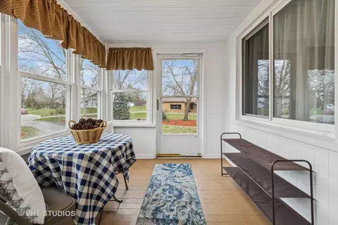 Exterior - 100 2nd Ave, Montgomery, IL 60538 photo 5 of 6
