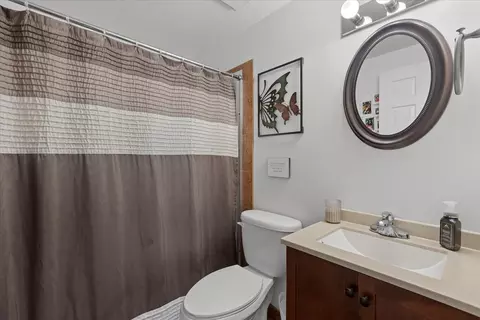 Bath - 105 Wallace St, Bartlett, IL 60103 photo 2 of 2