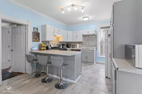 Kitchen - 817 Maple Ave, Belvidere, IL 61008 photo 2 of 2
