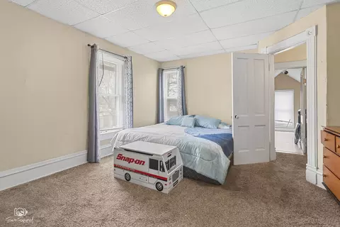 Bedroom - 817 Maple Ave, Belvidere, IL 61008 photo 2 of 5