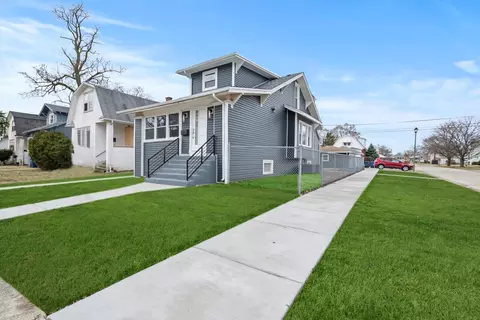 900 S 9th Ave, Maywood, IL 60153