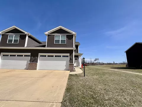 800 Sedgegrass Dr, Champaign, IL 61822