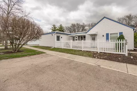 131 Garden Dr, Montgomery, IL 60538