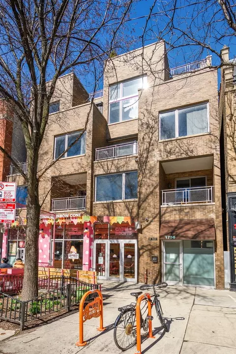 1750 W Division St #201, Chicago, IL 60622