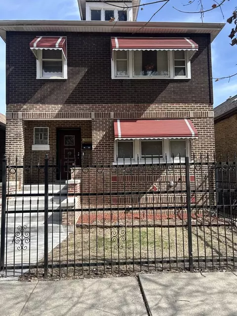 8219 S Manistee Ave, Chicago, IL 60617