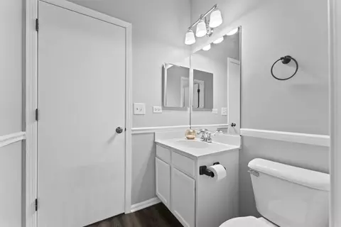 Bath - 4207 Dillon St, Plano, IL 60545 photo 3 of 3