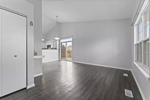 Living - 4207 Dillon St, Plano, IL 60545 photo 1 of 6