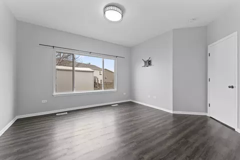 Living - 4207 Dillon St, Plano, IL 60545 photo 6 of 6