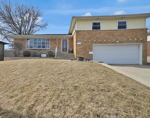 1520 Grant Ave, Melrose Park, IL 60160