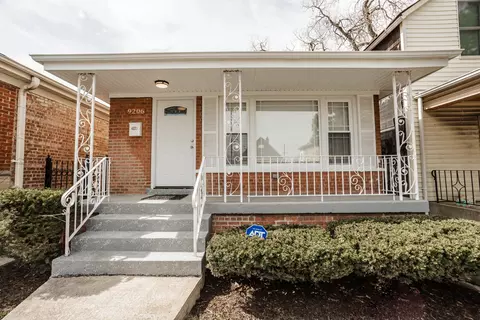 9206 S Harper Ave, Chicago, IL 60619