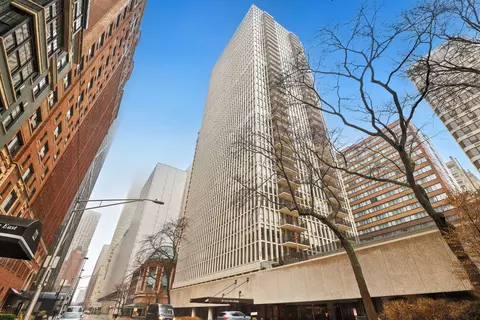 200 E Delaware Pl #10A, Chicago, IL 60611