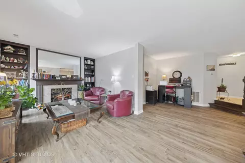 Living - 840 Sheldon Ct #A, Wheaton, IL 60187 photo 3 of 3