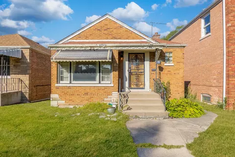 9752 S Drexel Ave, Chicago, IL 60628 photo 1