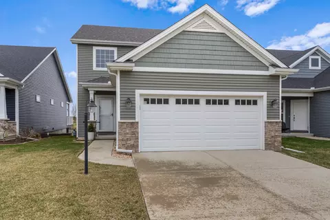 3211 Palmer Dr, Champaign, IL 61822