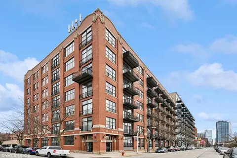 1250 W Van Buren St #314, Chicago, IL 60607